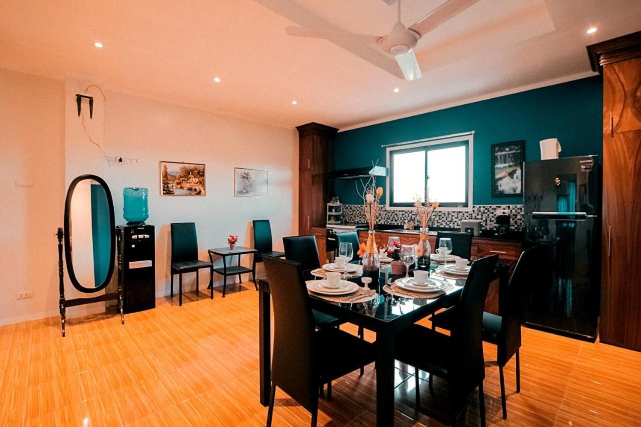 Hotel Kingswick Residences & Dumaguete City
