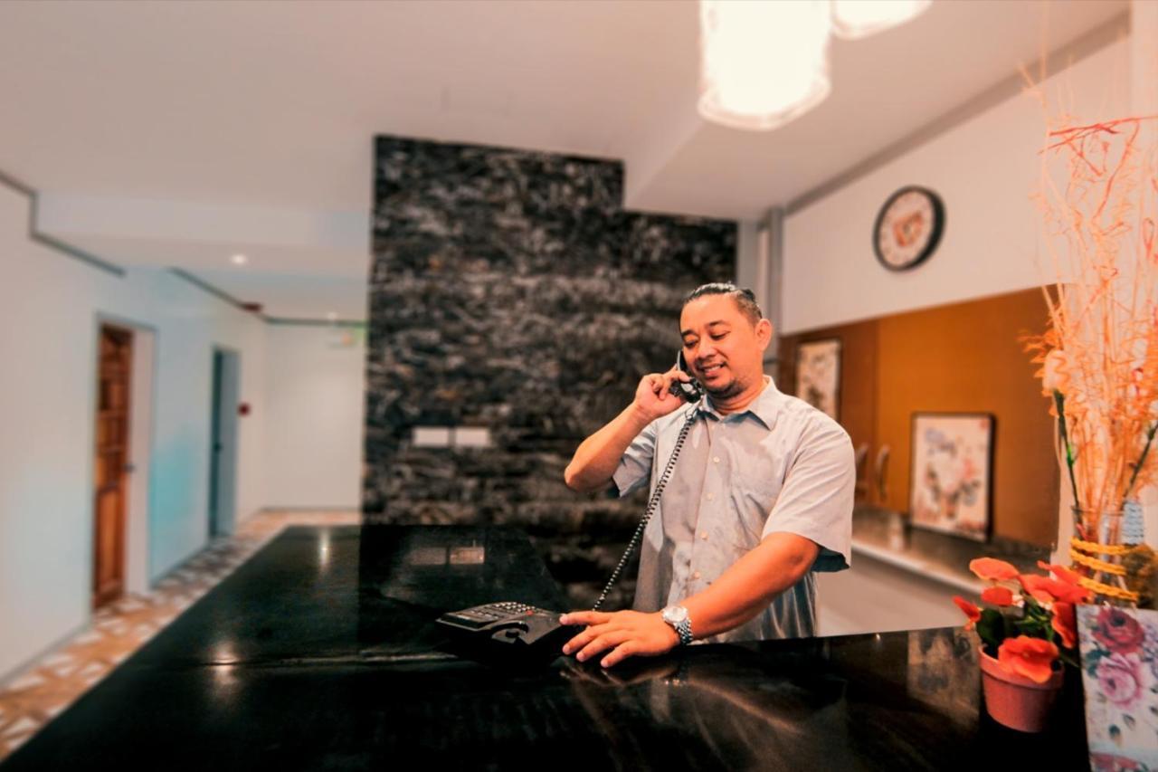Hotel Kingswick Residences & Dumaguete City